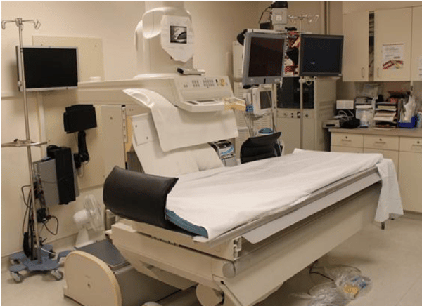 Fluoroscopy table