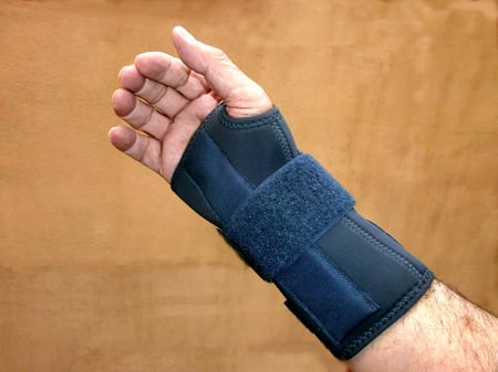 Endoscopist wrist injury